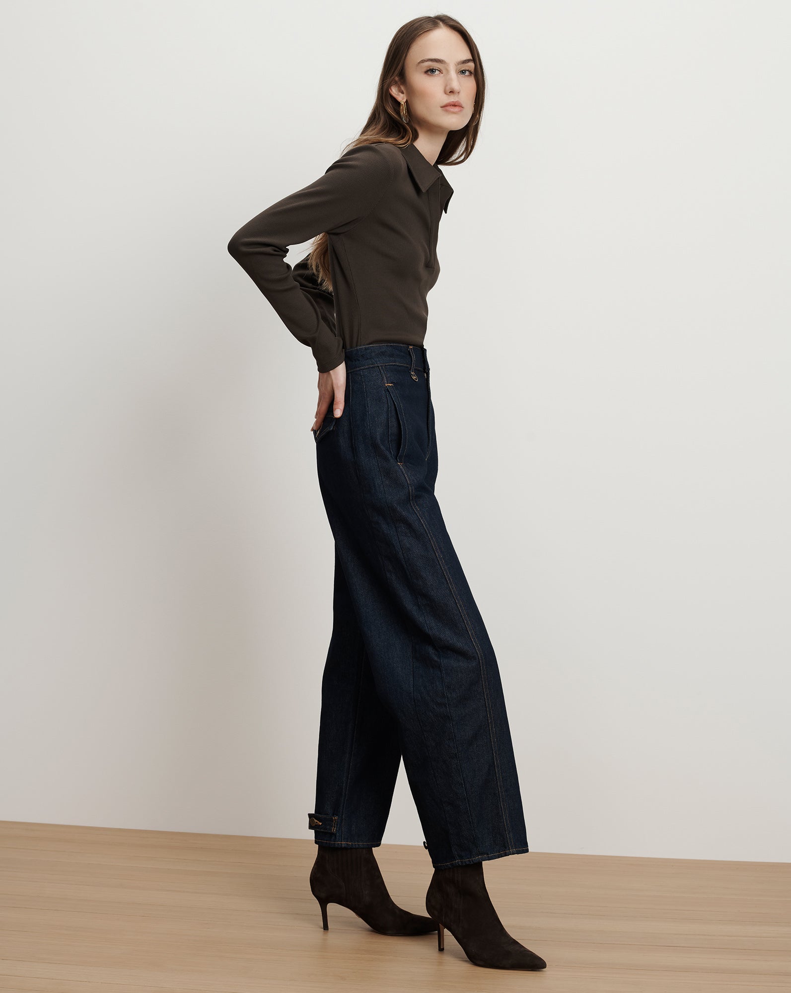 Lisa Mid-Heel Ankle Boot